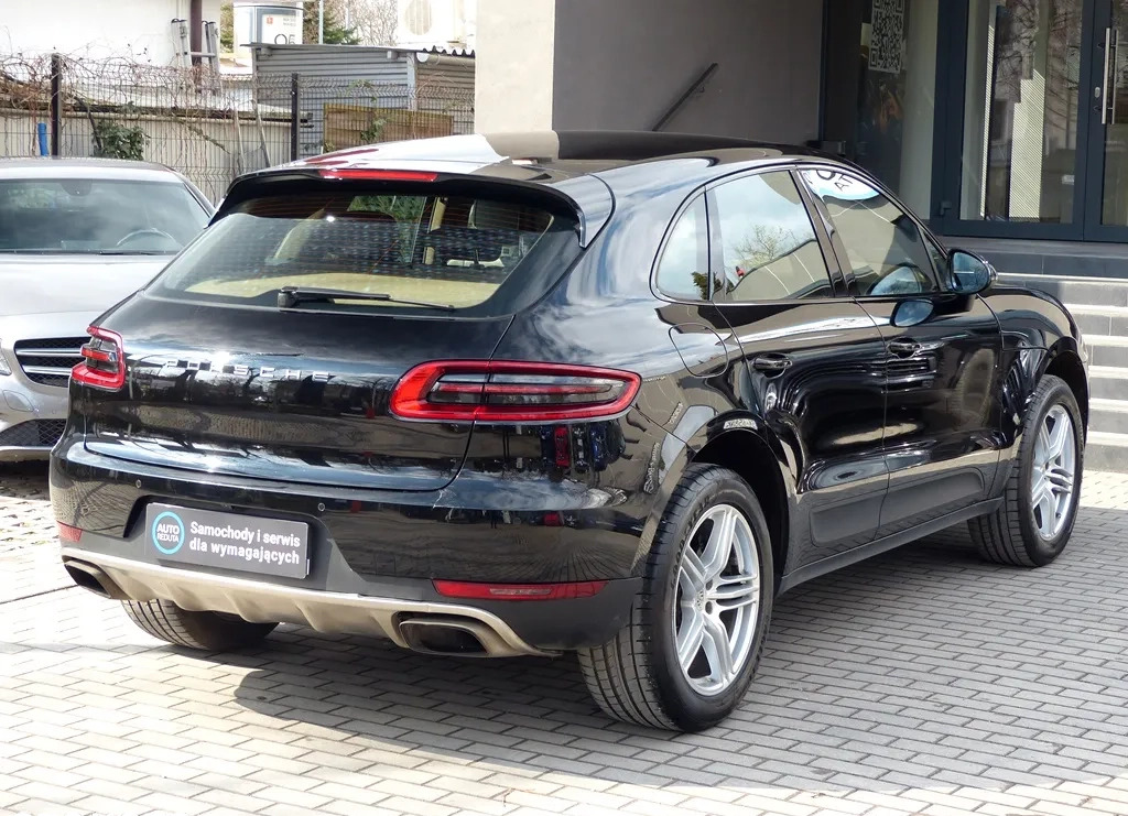 Porsche Macan cena 154900 przebieg: 92959, rok produkcji 2017 z Limanowa małe 301